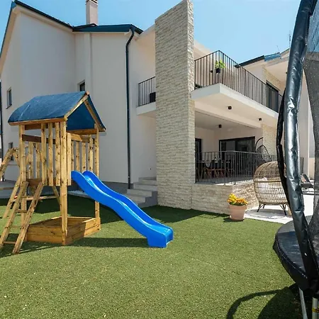 Luxury Magale With Large Pool * ביוגראד נה מורו