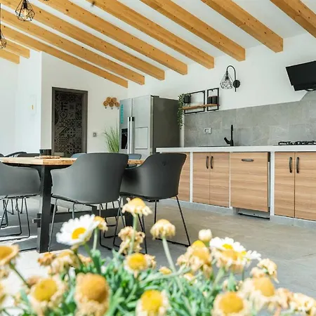 Villa Luxury Magale With Large Pool *