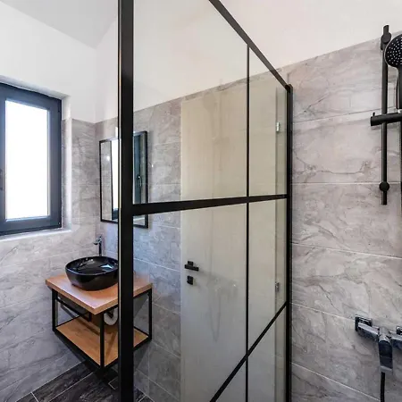 וילה Luxury Magale With Large Pool ביוגראד נה מורו