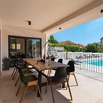 Luxury Magale With Large Pool *