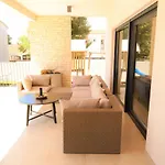 Luxury Magale With Large Pool Villa