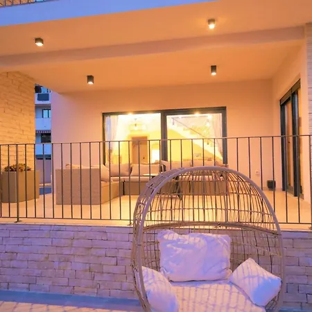 Villa Luxury Magale With Large Pool *