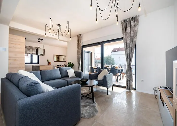 Luxury Magale With Large Pool Вилла Биоград-на-Мору