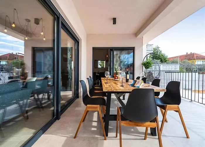 Vila Luxury Magale With Large Pool *