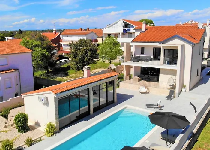 Luxury Magale With Large Pool Biograd Na Moru