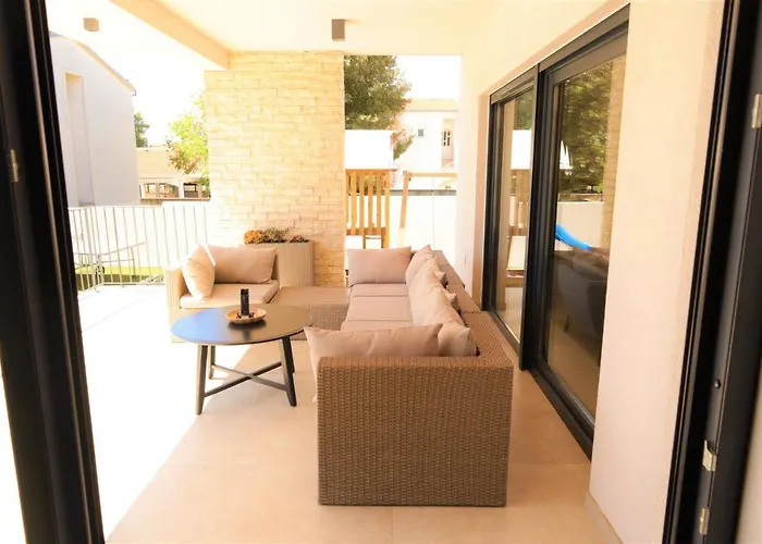 Luxury Magale With Large Pool Вилла