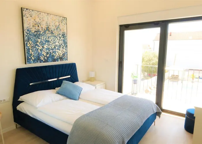 Luxury Magale With Large Pool *